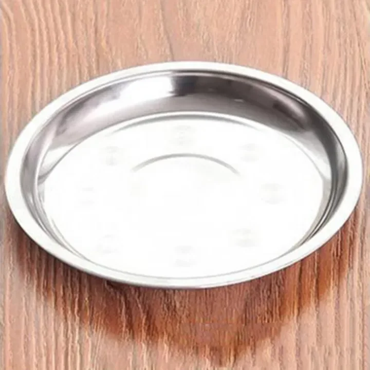 Space-Saving Commercial Tableware