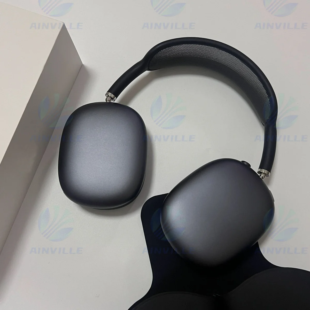 OEM Noise-Canceling Travel Devices